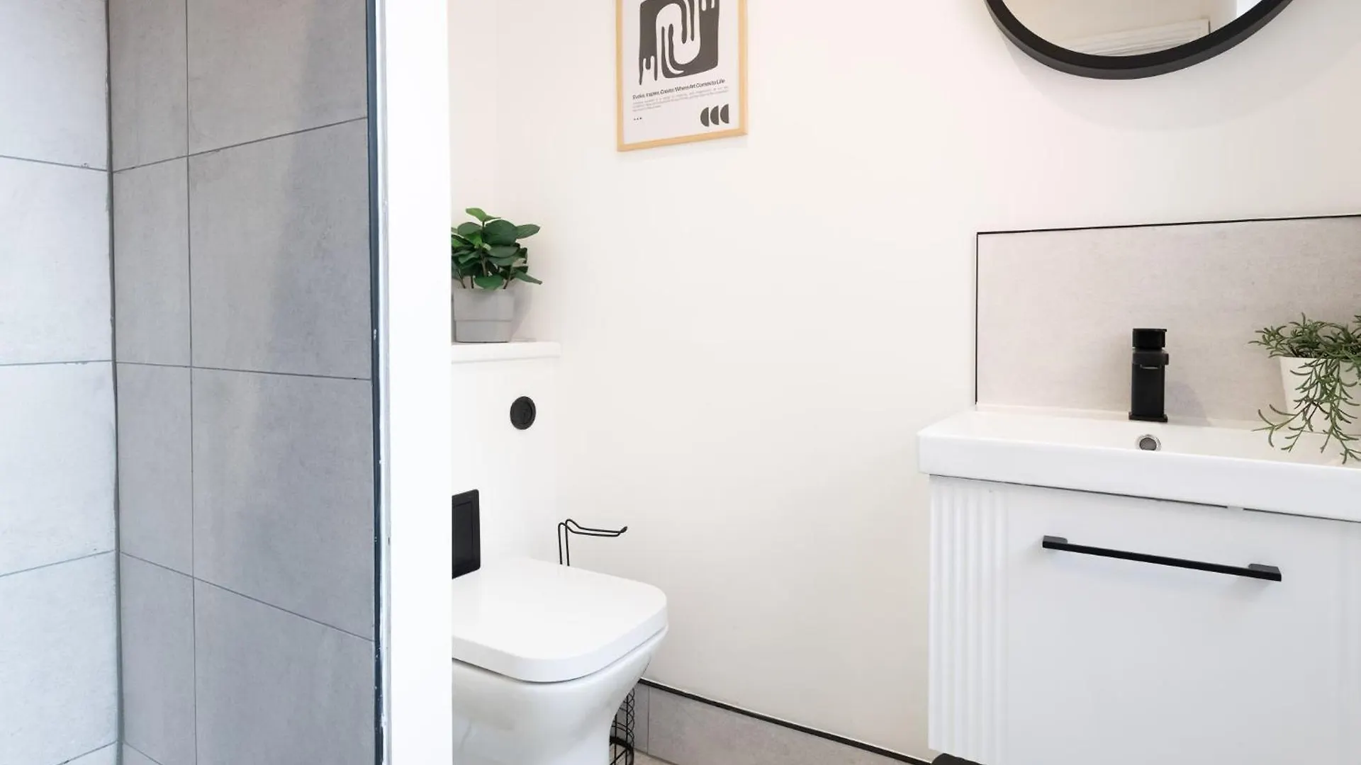 Modern 1 Bedroom Flat Near Leeds City With Free Parking, Ideal For Contractors & Long Stays - Nordstay Leeds (West Yorkshire)